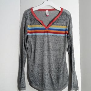 No Boundaries top